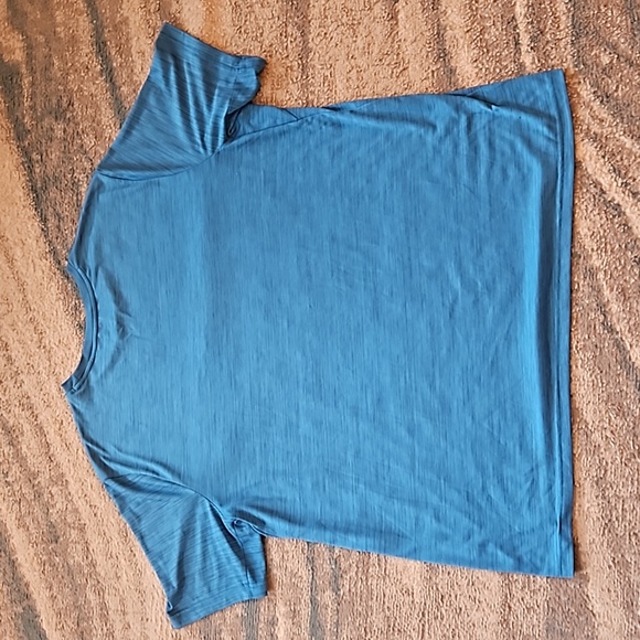 Tek Gear Men's Dry Tek Performance T-shirt. SIZE: 3XLB. GREAT CONDITION. - Picture 6 of 7